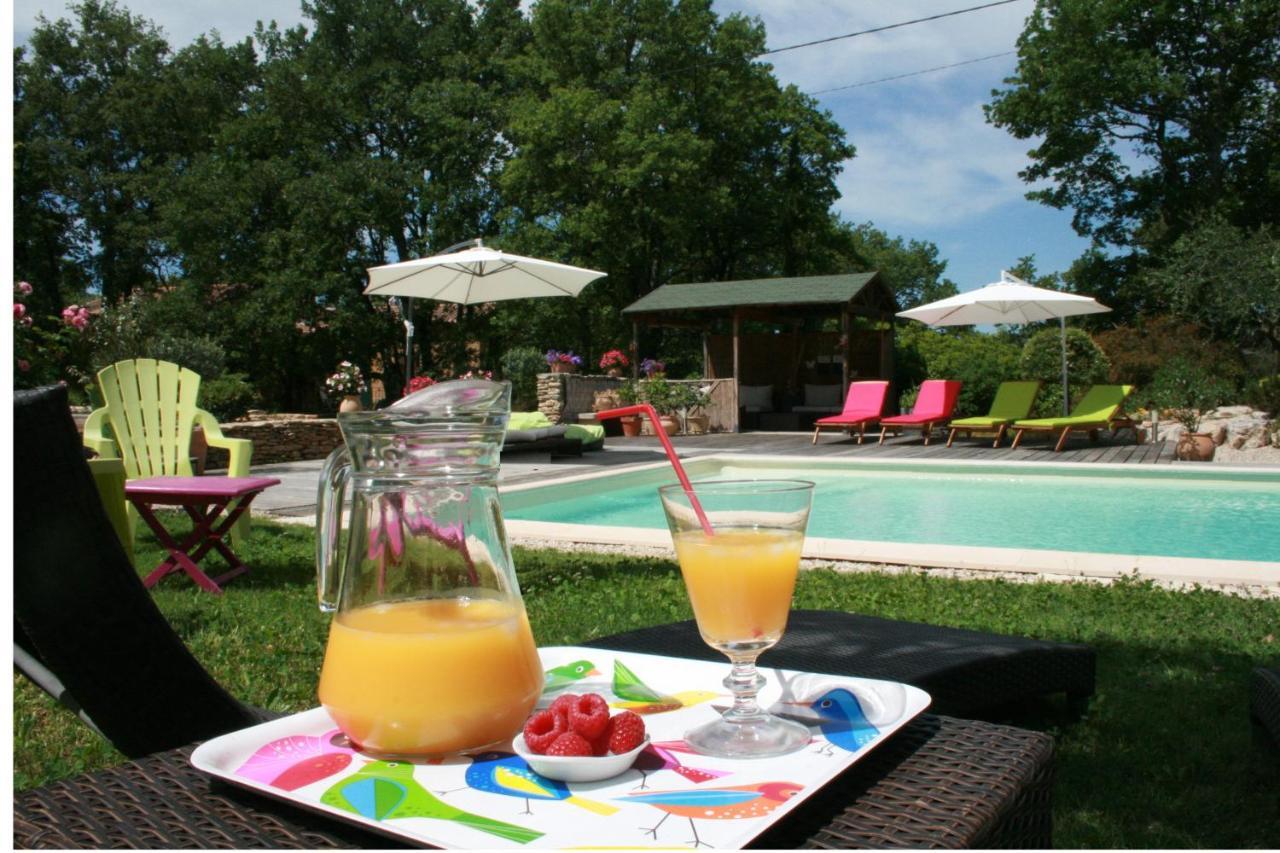 Le Mas Des Pierres Blanches Bed and Breakfast Venasque Exterior foto