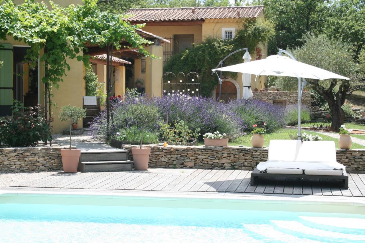 Le Mas Des Pierres Blanches Bed and Breakfast Venasque Exterior foto