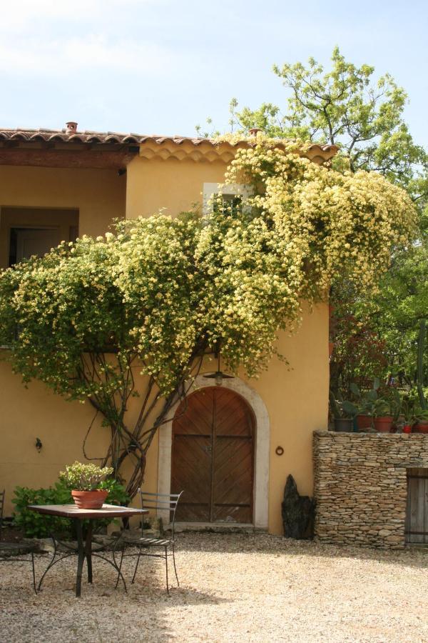 Le Mas Des Pierres Blanches Bed and Breakfast Venasque Exterior foto