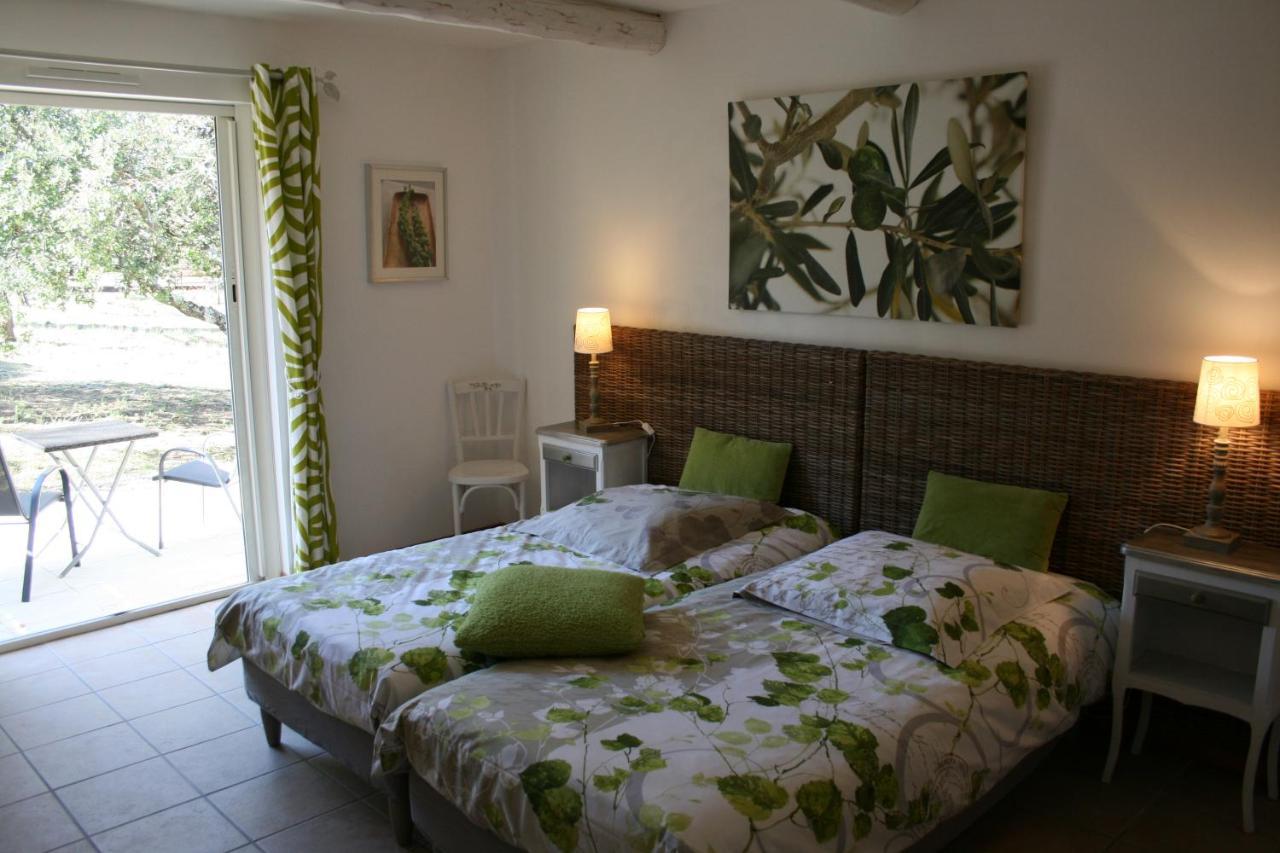 Le Mas Des Pierres Blanches Bed and Breakfast Venasque Exterior foto